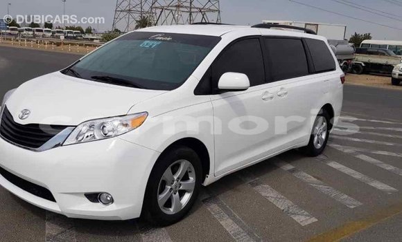 Buy Import Toyota Sienna White Car in Import - Dubai in Agalega Islands Buy Import Toyota Sienna White Car in Import - Dubai in Agalega Islands