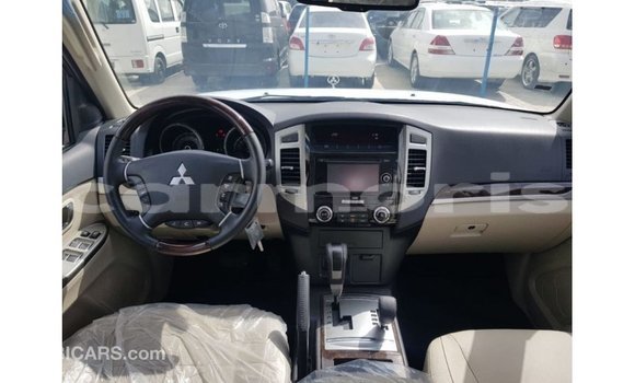 Buy Import Mitsubishi Pajero Red Car in Import - Dubai in Agalega Islands Buy Import Mitsubishi Pajero Red Car in Import - Dubai in Agalega Islands