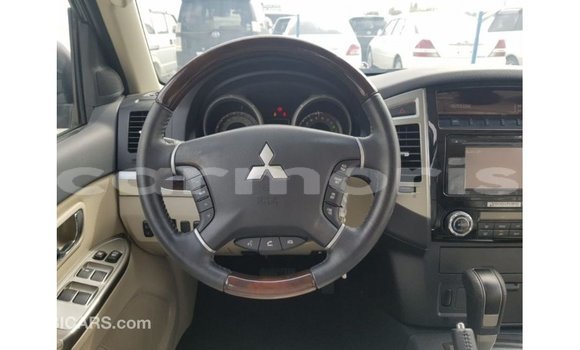 Buy Import Mitsubishi Pajero Red Car in Import - Dubai in Agalega Islands Buy Import Mitsubishi Pajero Red Car in Import - Dubai in Agalega Islands