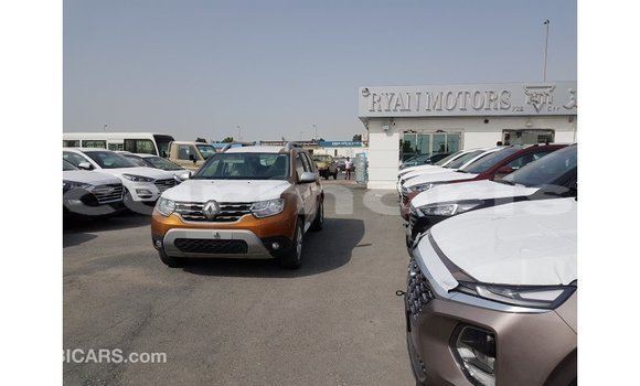 Buy Import Renault 19 Green Car in Import - Dubai in Agalega Islands Buy Import Renault 19 Green Car in Import - Dubai in Agalega Islands