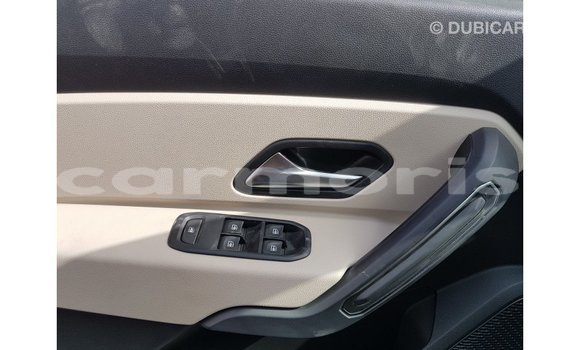 Buy Import Renault 19 Green Car in Import - Dubai in Agalega Islands Buy Import Renault 19 Green Car in Import - Dubai in Agalega Islands