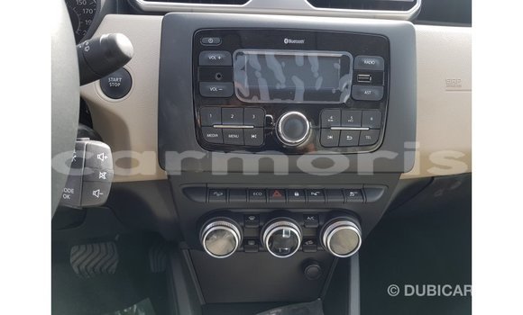 Buy Import Renault 19 Green Car in Import - Dubai in Agalega Islands Buy Import Renault 19 Green Car in Import - Dubai in Agalega Islands