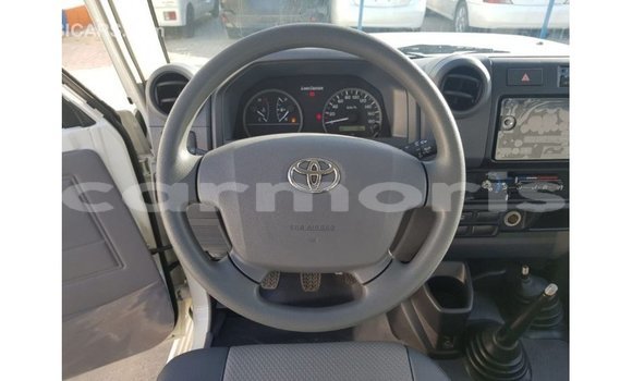 Buy Import Toyota Land Cruiser White Car in Import - Dubai in Agalega Islands Buy Import Toyota Land Cruiser White Car in Import - Dubai in Agalega Islands