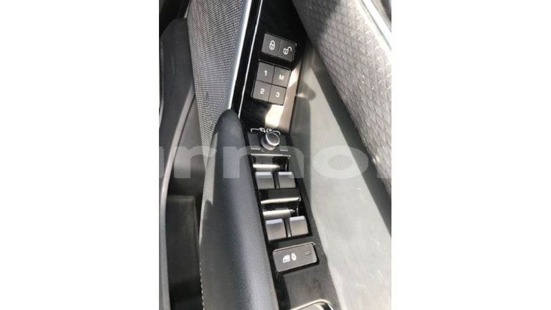 Big with watermark land rover range rover agalega islands import dubai 4125