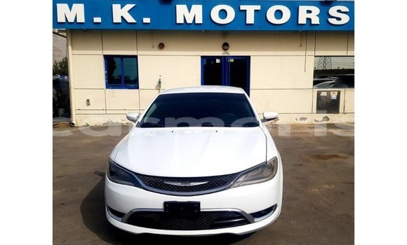 Buy Import Chrysler 200 White Car in Import - Dubai in Agalega Islands