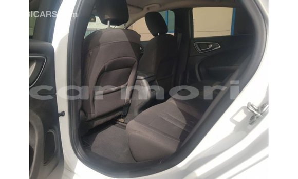 Buy Import Chrysler 200 White Car in Import - Dubai in Agalega Islands Buy Import Chrysler 200 White Car in Import - Dubai in Agalega Islands