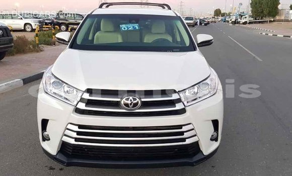 Buy Import Toyota Highlander White Car in Import - Dubai in Agalega Islands Buy Import Toyota Highlander White Car in Import - Dubai in Agalega Islands