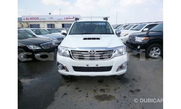 Buy Import Toyota Hilux White Car in Import - Dubai in Agalega Islands Buy Import Toyota Hilux White Car in Import - Dubai in Agalega Islands