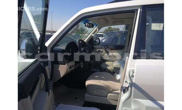 Acheter Import Voiture Mitsubishi Pajero Blanc à Import - Dubai, Îles Agalega Acheter Import Voiture Mitsubishi Pajero Blanc à Import - Dubai, Îles Agalega