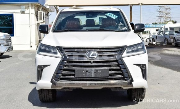 Acheter Import Voiture Lexus LX Blanc à Import - Dubai, Îles Agalega Acheter Import Voiture Lexus LX Blanc à Import - Dubai, Îles Agalega
