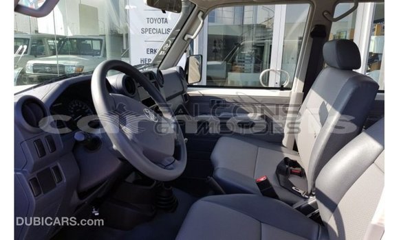 Buy Import Toyota Land Cruiser White Car in Import - Dubai in Agalega Islands Buy Import Toyota Land Cruiser White Car in Import - Dubai in Agalega Islands