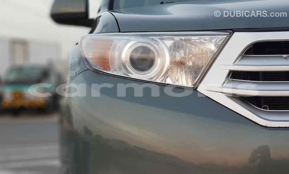 Buy Import Toyota Highlander Green Car in Import - Dubai in Agalega Islands Buy Import Toyota Highlander Green Car in Import - Dubai in Agalega Islands