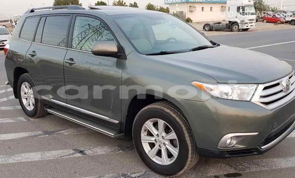 Buy Import Toyota Highlander Green Car in Import - Dubai in Agalega Islands Buy Import Toyota Highlander Green Car in Import - Dubai in Agalega Islands
