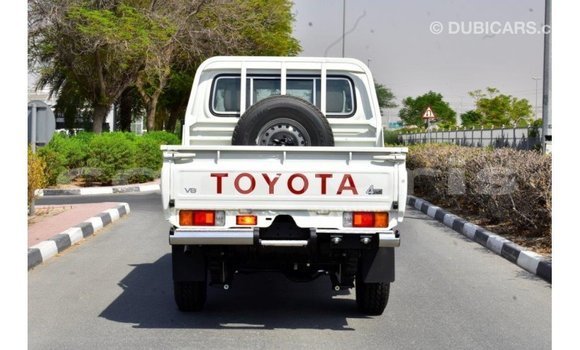 Acheter Import Voiture Toyota Land Cruiser Blanc à Import - Dubai, Îles Agalega Acheter Import Voiture Toyota Land Cruiser Blanc à Import - Dubai, Îles Agalega