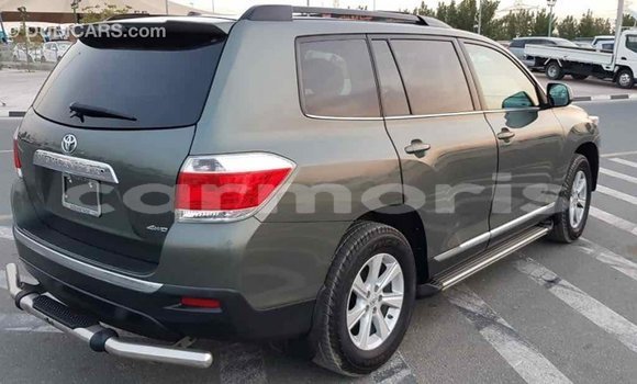 Buy Import Toyota Highlander Green Car in Import - Dubai in Agalega Islands Buy Import Toyota Highlander Green Car in Import - Dubai in Agalega Islands