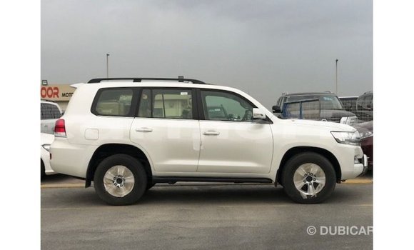 Acheter Import Voiture Toyota Land Cruiser Blanc à Import - Dubai, Îles Agalega Acheter Import Voiture Toyota Land Cruiser Blanc à Import - Dubai, Îles Agalega
