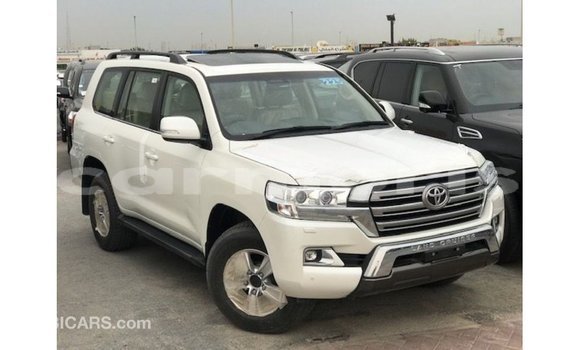 Acheter Import Voiture Toyota Land Cruiser Blanc à Import - Dubai, Îles Agalega Acheter Import Voiture Toyota Land Cruiser Blanc à Import - Dubai, Îles Agalega