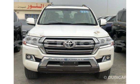 Acheter Import Voiture Toyota Land Cruiser Blanc à Import - Dubai, Îles Agalega Acheter Import Voiture Toyota Land Cruiser Blanc à Import - Dubai, Îles Agalega