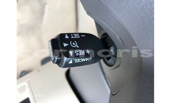 Acheter Import Voiture Toyota Land Cruiser Blanc à Import - Dubai, Îles Agalega Acheter Import Voiture Toyota Land Cruiser Blanc à Import - Dubai, Îles Agalega