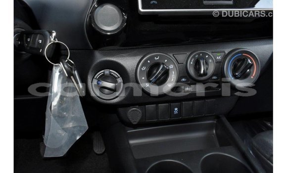 Acheter Import Voiture Toyota Hilux Blanc à Import - Dubai, Îles Agalega Acheter Import Voiture Toyota Hilux Blanc à Import - Dubai, Îles Agalega