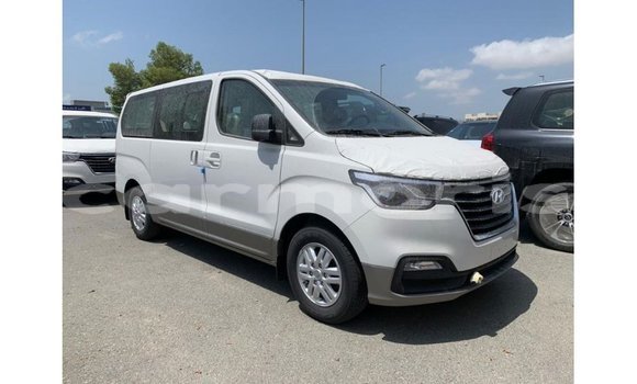 Buy Import Hyundai Accent White Car in Import - Dubai in Agalega Islands Buy Import Hyundai Accent White Car in Import - Dubai in Agalega Islands