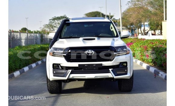 Acheter Import Voiture Toyota Land Cruiser Blanc à Import - Dubai, Îles Agalega Acheter Import Voiture Toyota Land Cruiser Blanc à Import - Dubai, Îles Agalega