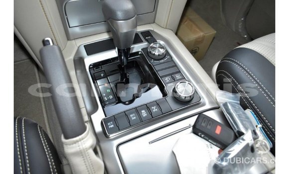 Acheter Import Voiture Toyota Land Cruiser Blanc à Import - Dubai, Îles Agalega Acheter Import Voiture Toyota Land Cruiser Blanc à Import - Dubai, Îles Agalega