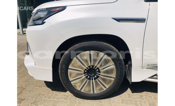 Acheter Import Voiture Lexus LX Blanc à Import - Dubai, Îles Agalega Acheter Import Voiture Lexus LX Blanc à Import - Dubai, Îles Agalega