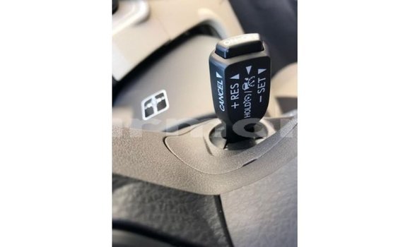 Buy Import Toyota Prado White Car in Import - Dubai in Agalega Islands Buy Import Toyota Prado White Car in Import - Dubai in Agalega Islands