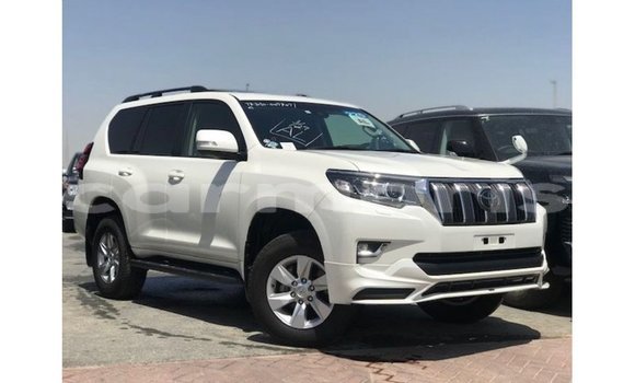 Acheter Import Voiture Toyota Prado Blanc à Import - Dubai, Îles Agalega Acheter Import Voiture Toyota Prado Blanc à Import - Dubai, Îles Agalega