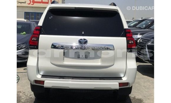 Acheter Import Voiture Toyota Prado Blanc à Import - Dubai, Îles Agalega Acheter Import Voiture Toyota Prado Blanc à Import - Dubai, Îles Agalega