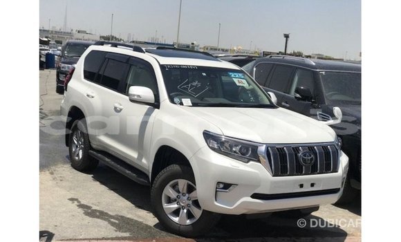 Acheter Import Voiture Toyota Prado Blanc à Import - Dubai, Îles Agalega Acheter Import Voiture Toyota Prado Blanc à Import - Dubai, Îles Agalega