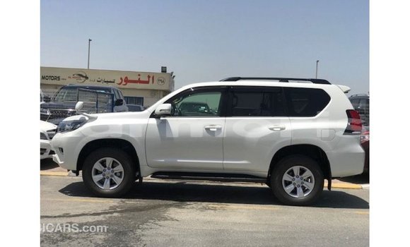 Acheter Import Voiture Toyota Prado Blanc à Import - Dubai, Îles Agalega Acheter Import Voiture Toyota Prado Blanc à Import - Dubai, Îles Agalega