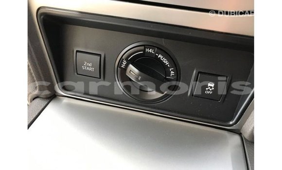 Acheter Import Voiture Toyota Prado Blanc à Import - Dubai, Îles Agalega Acheter Import Voiture Toyota Prado Blanc à Import - Dubai, Îles Agalega