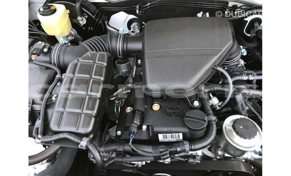 Acheter Import Voiture Toyota Prado Blanc à Import - Dubai, Îles Agalega Acheter Import Voiture Toyota Prado Blanc à Import - Dubai, Îles Agalega