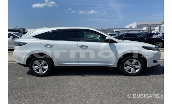Acheter Import Voiture Toyota Harrier Blanc à Import - Dubai, Îles Agalega Acheter Import Voiture Toyota Harrier Blanc à Import - Dubai, Îles Agalega