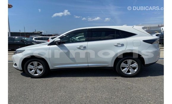 Acheter Import Voiture Toyota Harrier Blanc à Import - Dubai, Îles Agalega Acheter Import Voiture Toyota Harrier Blanc à Import - Dubai, Îles Agalega