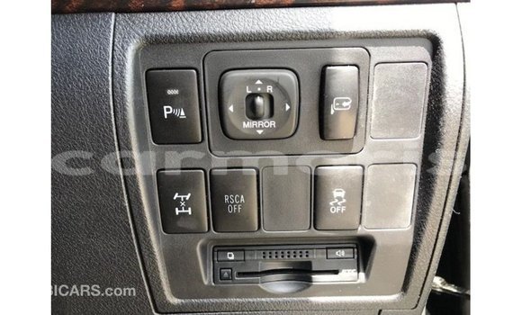 Acheter Import Voiture Toyota Land Cruiser Noir à Import - Dubai, Îles Agalega Acheter Import Voiture Toyota Land Cruiser Noir à Import - Dubai, Îles Agalega