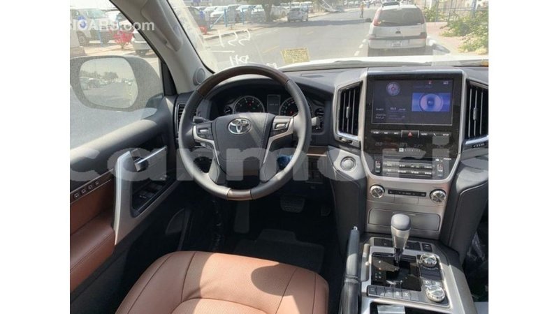 Big with watermark toyota land cruiser agalega islands import dubai 4251