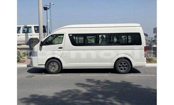 Buy Import Toyota Hiace White Car in Import - Dubai in Agalega Islands Buy Import Toyota Hiace White Car in Import - Dubai in Agalega Islands