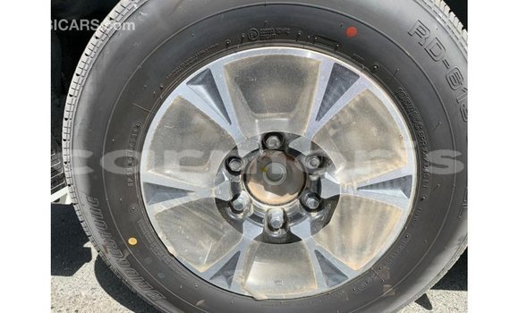 Buy Import Toyota Hiace White Car in Import - Dubai in Agalega Islands Buy Import Toyota Hiace White Car in Import - Dubai in Agalega Islands