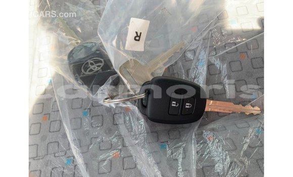 Buy Import Toyota Hiace White Car in Import - Dubai in Agalega Islands Buy Import Toyota Hiace White Car in Import - Dubai in Agalega Islands