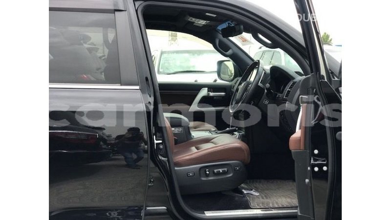 Big with watermark toyota land cruiser agalega islands import dubai 4259