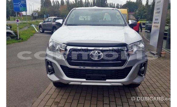Buy Import Toyota Hilux Brown Car in Import - Dubai in Agalega Islands Buy Import Toyota Hilux Brown Car in Import - Dubai in Agalega Islands