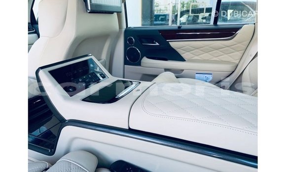 Acheter Import Voiture Lexus LX Rouge à Import - Dubai, Îles Agalega Acheter Import Voiture Lexus LX Rouge à Import - Dubai, Îles Agalega