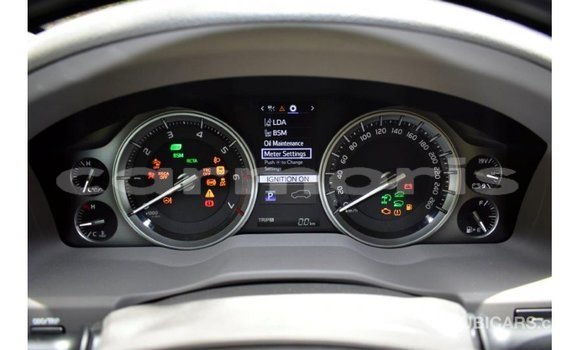 Acheter Import Voiture Toyota Land Cruiser Blanc à Import - Dubai, Îles Agalega Acheter Import Voiture Toyota Land Cruiser Blanc à Import - Dubai, Îles Agalega