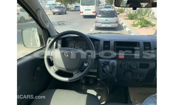 Buy Import Toyota Hiace White Car in Import - Dubai in Agalega Islands Buy Import Toyota Hiace White Car in Import - Dubai in Agalega Islands