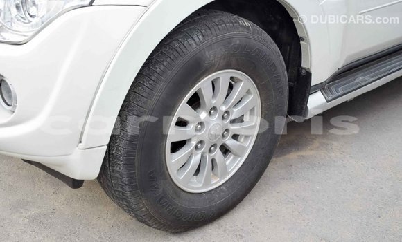Buy Import Mitsubishi Pajero White Car in Import - Dubai in Agalega Islands Buy Import Mitsubishi Pajero White Car in Import - Dubai in Agalega Islands