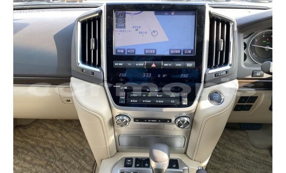 Buy Import Toyota Land Cruiser White Car in Import - Dubai in Agalega Islands Buy Import Toyota Land Cruiser White Car in Import - Dubai in Agalega Islands