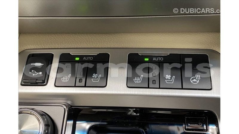 Big with watermark toyota land cruiser agalega islands import dubai 4280